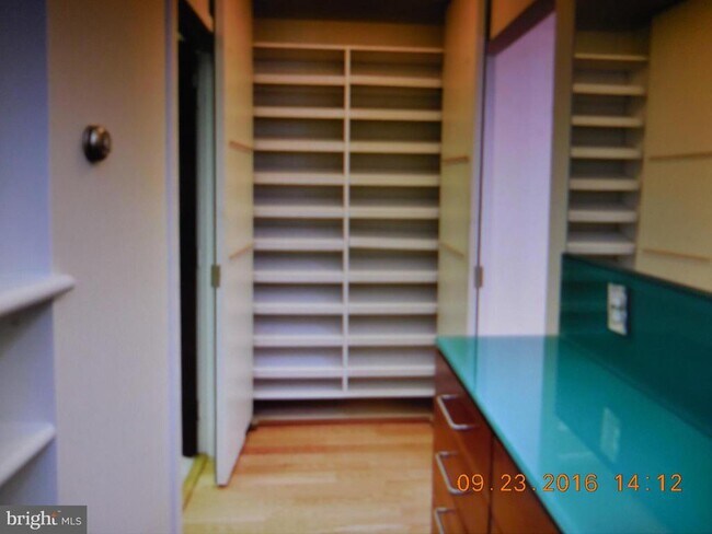 Building Photo - 8 Azalea Ln