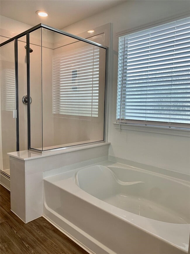 Building Photo - 1024 Greenshank Dr