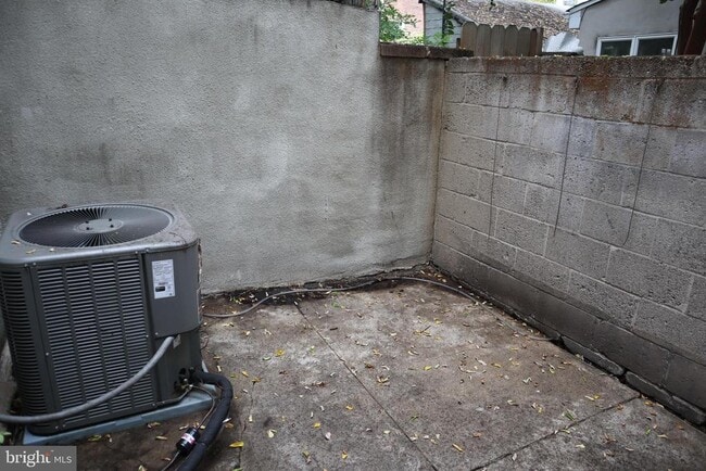 Building Photo - 36 E Wheeling St