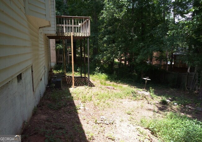 Building Photo - 697 Pepperwood Trail