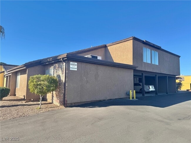 Building Photo - 1424 Santa Anita Dr