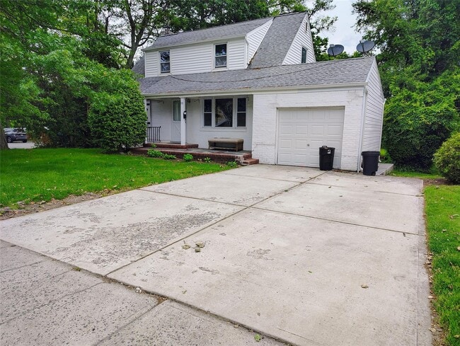 Primary Photo - 98 I U Willets Rd