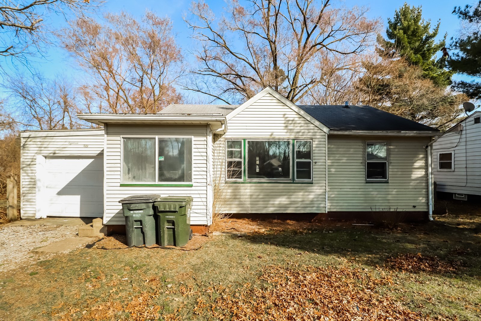 Building Photo - 1850 Huey St