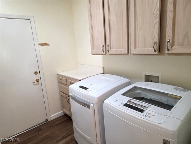 Building Photo - 2545 Springville Way