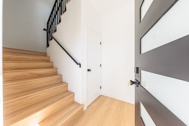 Building Photo - 1954 Purdue Ave