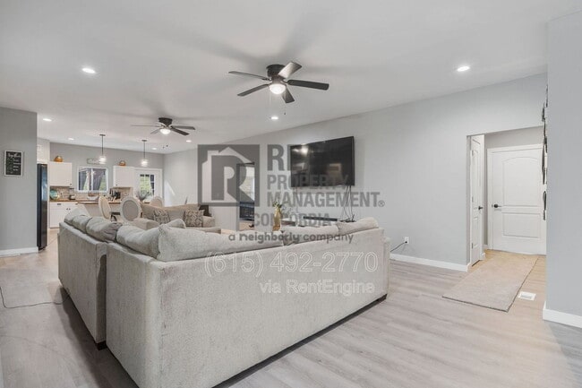 Building Photo - 286 Emily Ln