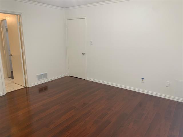 Building Photo - 1520 Parkside Dr