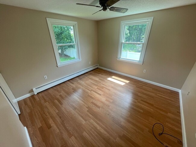 Building Photo - Single-Family Home in South Nashua