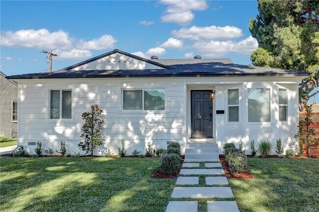 Building Photo - 7043 E Harco St