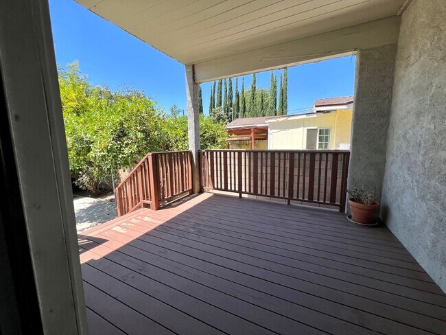 Building Photo - 2822 W Ave 33