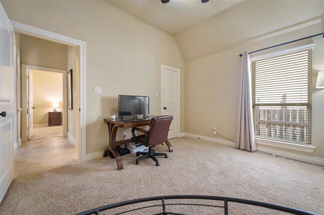 Building Photo - 27930 Colonial Point Dr