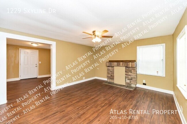 Building Photo - 1229 Skyline Dr