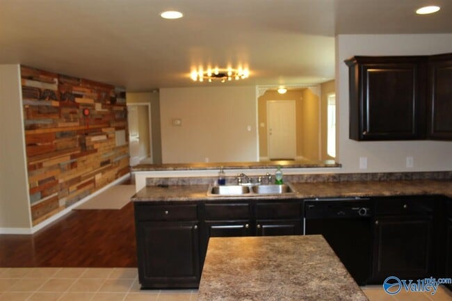 Building Photo - 2438 Belltown Dr SW