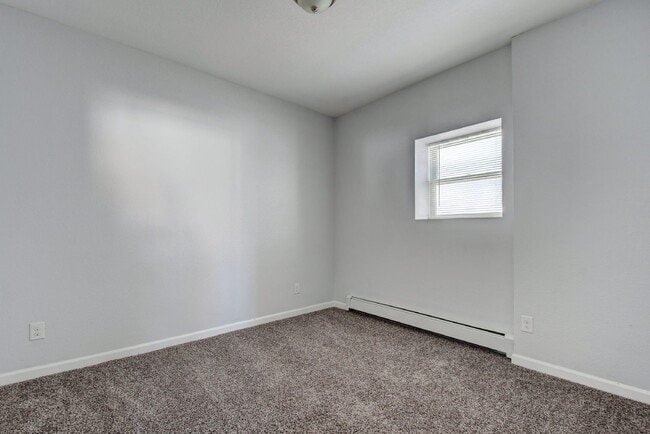 Building Photo - 4BR/2BA Beautiful Historic Home in the Highlands! AVAIL NOW