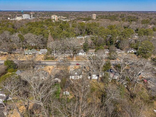 Building Photo - 1977 N Decatur Rd