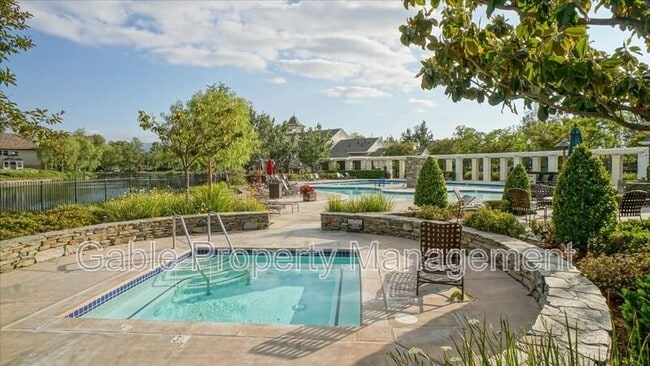 Building Photo - 24136 Victoria Ln