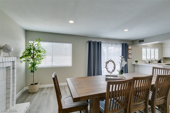 Building Photo - 6585 Minton Ct