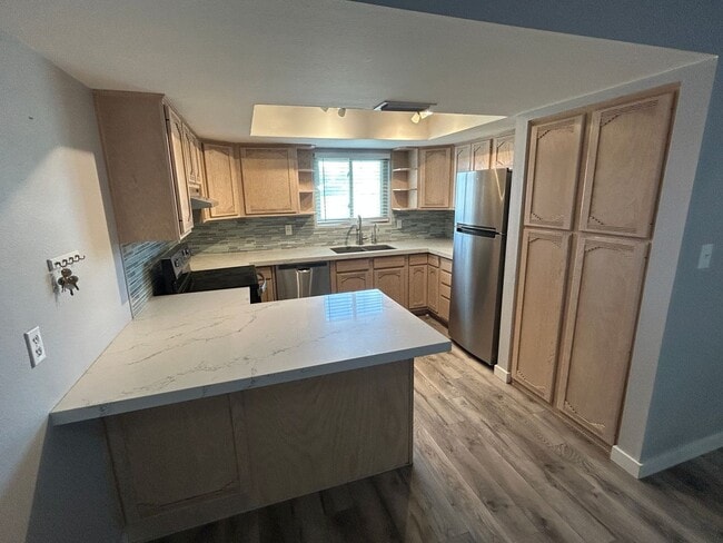 Building Photo - 4501 W Continental Dr