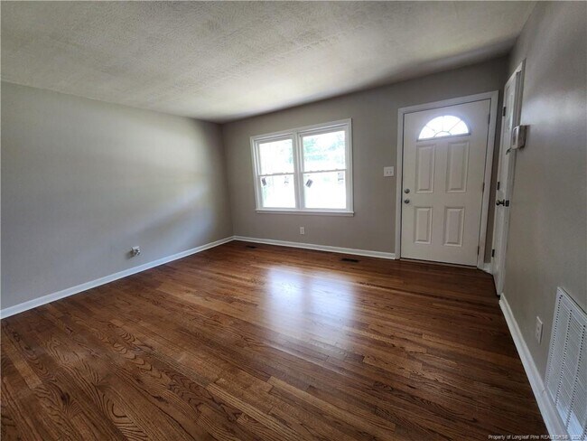 Building Photo - 346 Tucson Dr