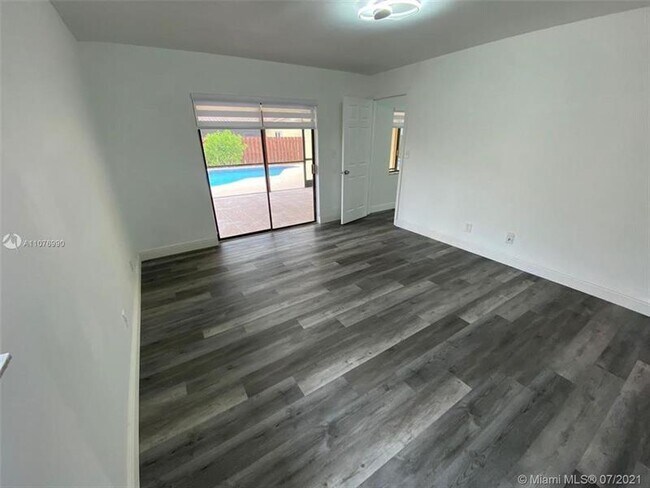 Building Photo - 9658 NW 28th Ct