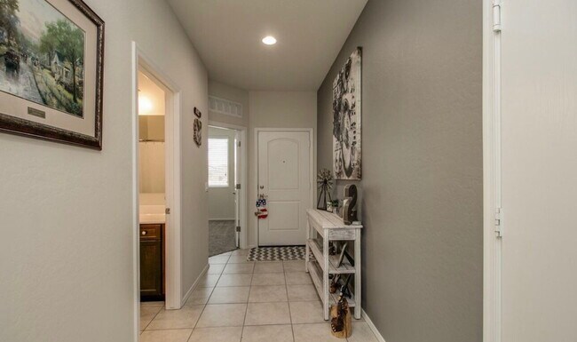 Building Photo - Popular 4 bedroom Model available June 1st!