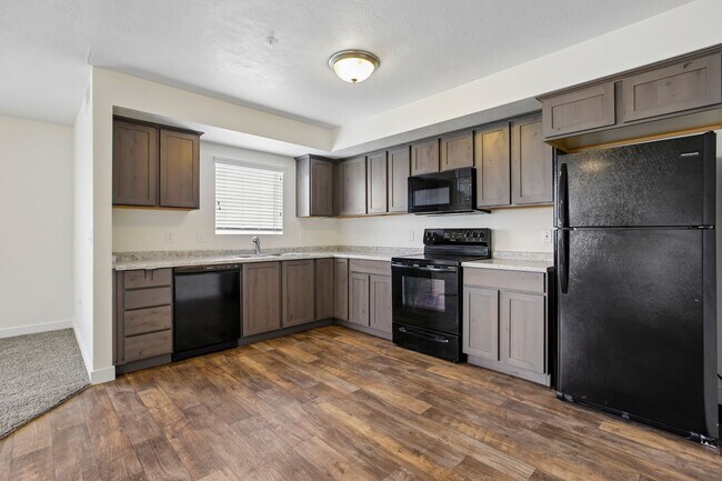 Building Photo - 734 E 500 S