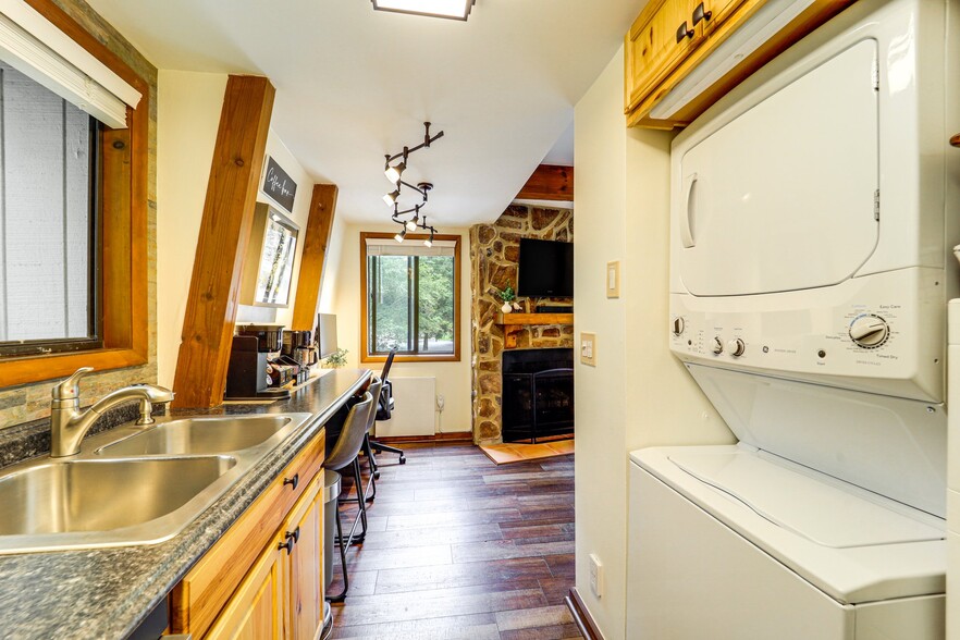 Building Photo - 58 Creekside Dr