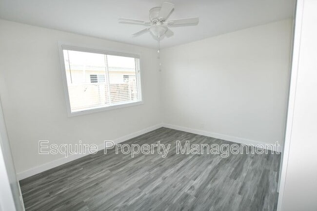 Building Photo - 69 Raemere St