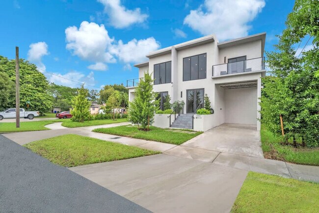 Building Photo - 2951 NW 13th St