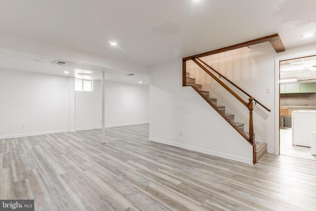 Building Photo - 6609 Bowie Dr