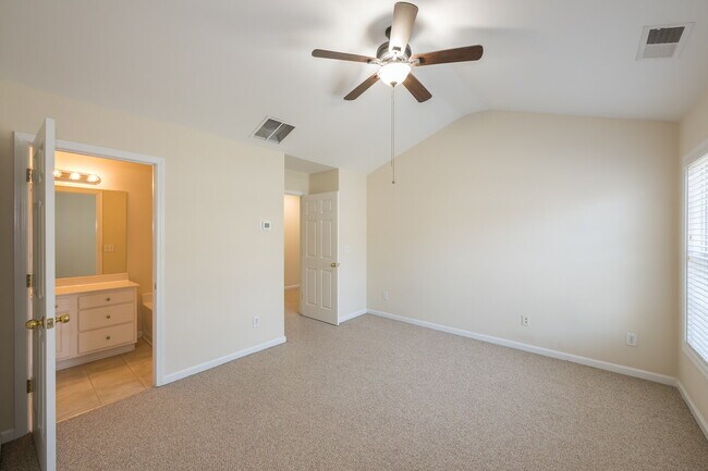 Building Photo - "Charming 2-Bed Oasis with Elegant Hardwoo...