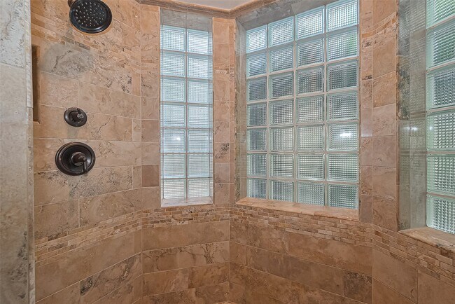 Building Photo - 26 Spiceberry Pl