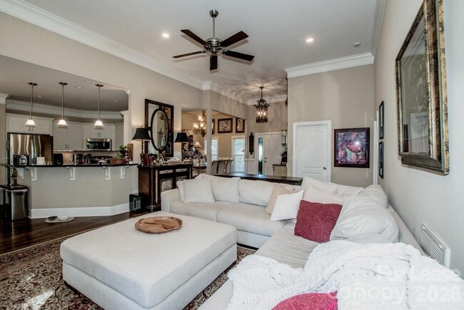 Building Photo - 111 River Birch Cir