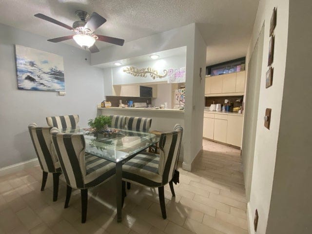 Building Photo - 3652 Victoria Dr