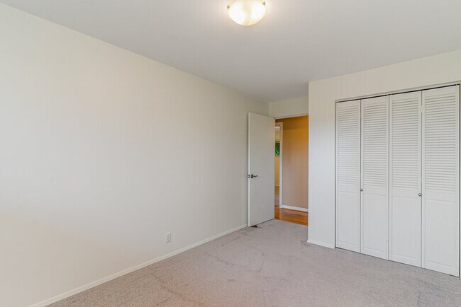 Building Photo - 8612 21st Ave NW