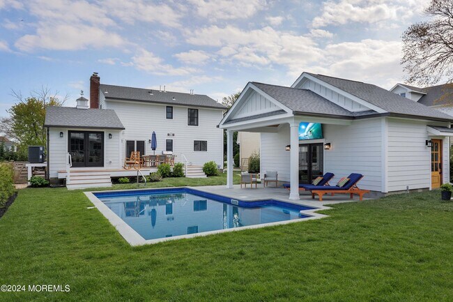 Building Photo - 408 Central Ave