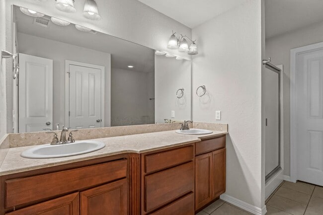 Building Photo - Beautiful Two-Story House.