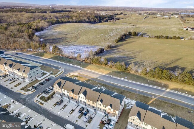 Building Photo - 131 Burkwood Ter