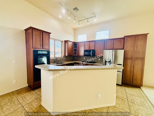 Building Photo - 7910 W Little Eagle Ct