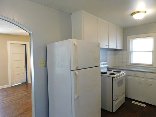 Building Photo - 1 Bedroom House In El Dorado