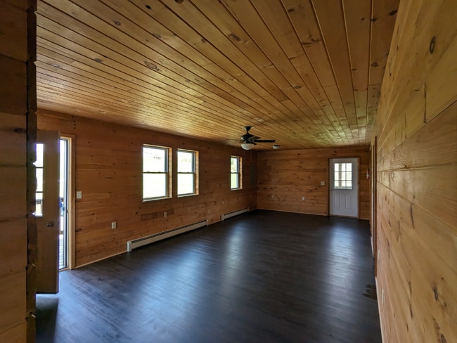 Building Photo - 215 Windy Hill Rd