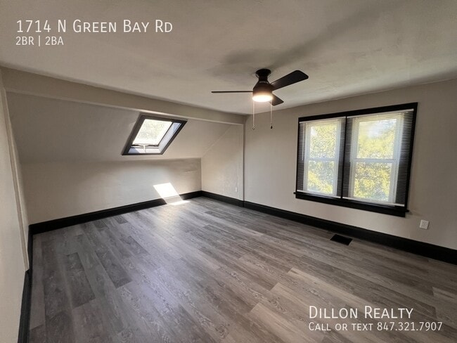 Building Photo - 1714 N Green Bay Rd