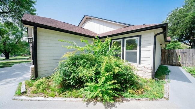 Building Photo - 339 Fantail Loop