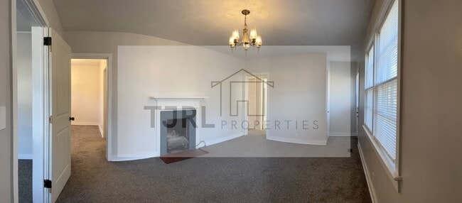 Building Photo - 809 S 11th St