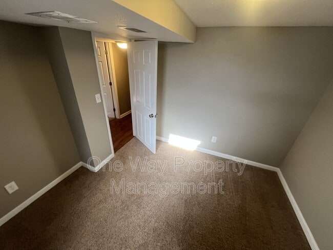 Building Photo - 1236 Wilshire Ave