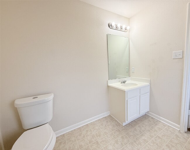 Building Photo - 431 Mantova Dr