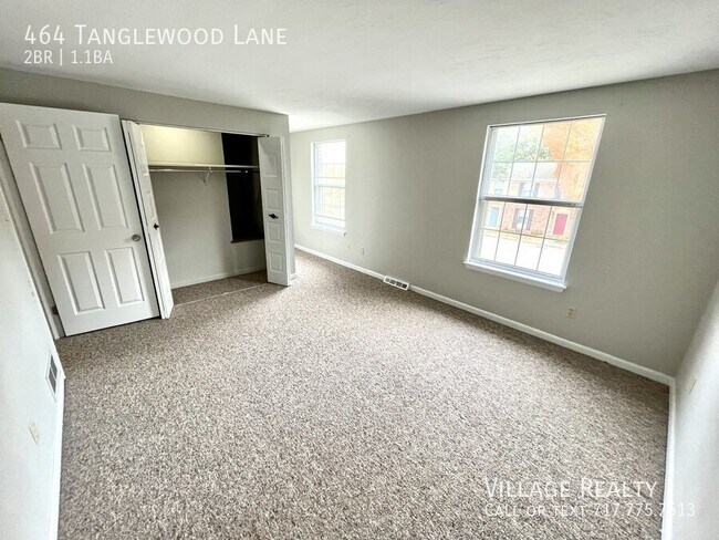 Building Photo - 464 Tanglewood Ln