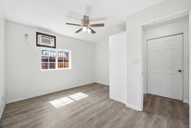 Building Photo - 314 Monterey St