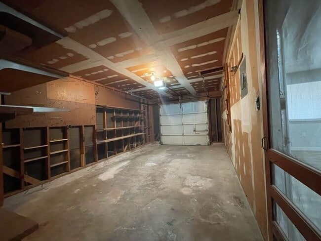 Building Photo - Cozy & Modern 3-Bedroom Retreat in Big Spring