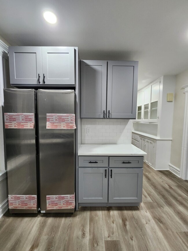 Building Photo - 65 Halstead St